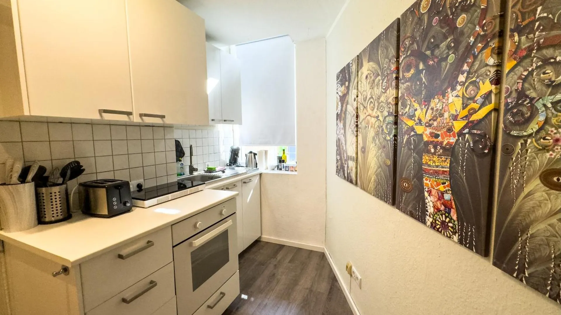 Schoene Wohnung Fuer 4 Gaeste An Der Eilenriede Mit Kostenlosen Parkplaetzen Hannover 0*,